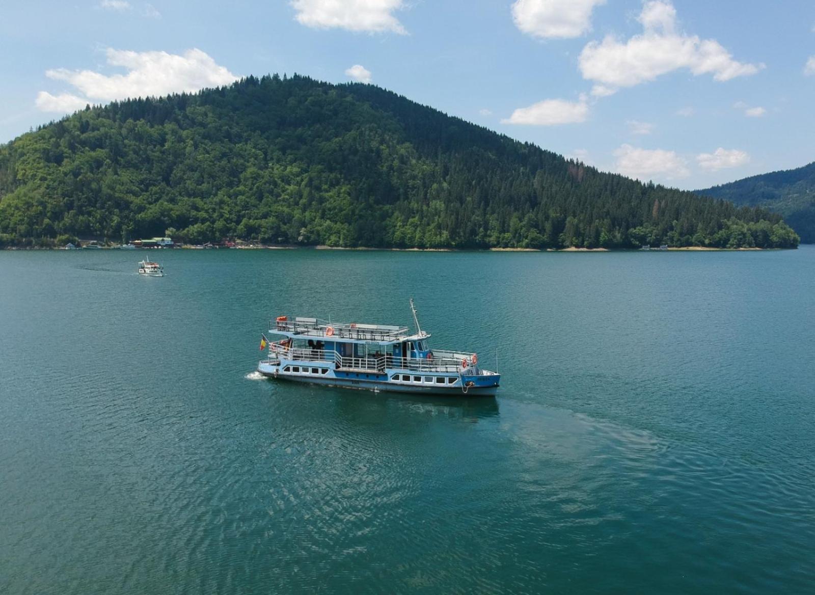 Hotel Pescarus Port Биказ Экстерьер фото